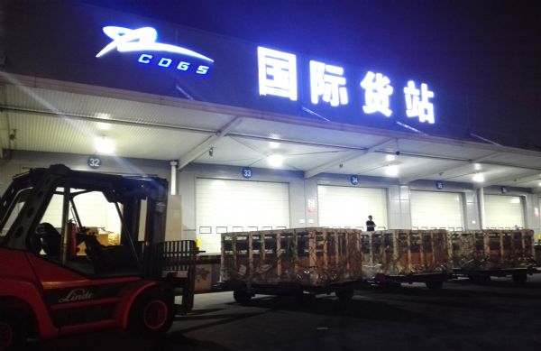 巨星農牧引進四川首批美國純種豬 巨星農牧引進四川首批美國純種豬