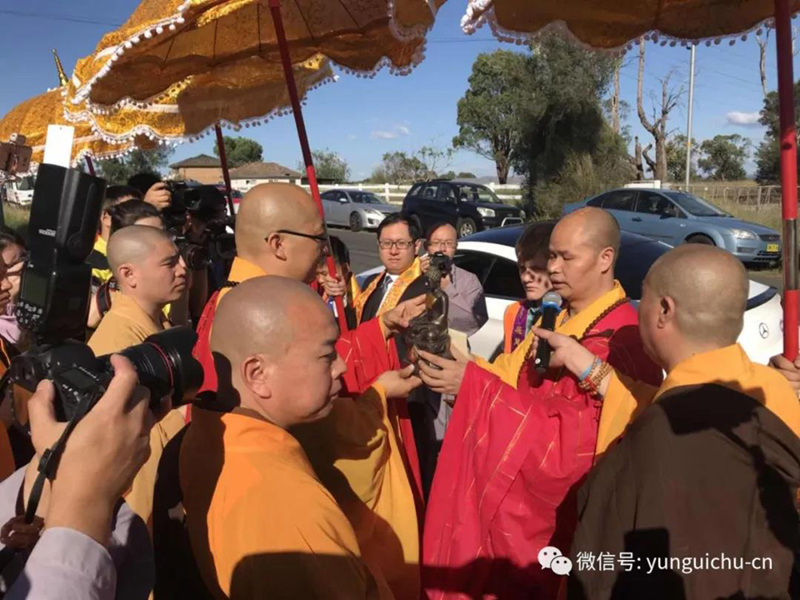纯闻大和尚率团赴澳大利亚友好访问 纯闻大和尚率团赴澳大利亚友好访问