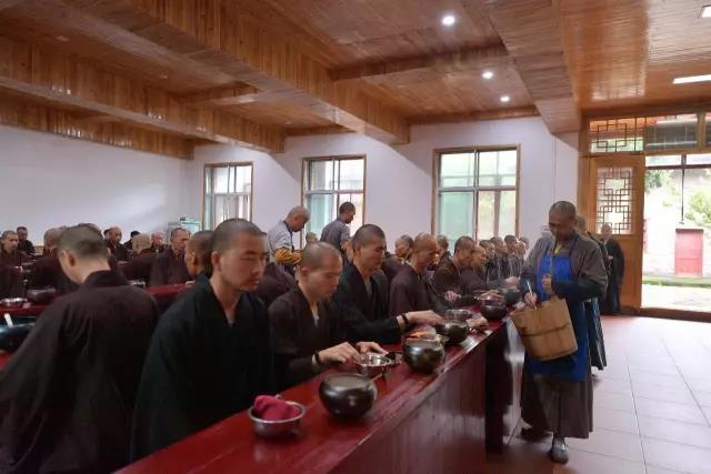 纯闻大和尚出席中国佛教协会汉传佛教教务教风委员会会议 纯闻大和尚出席中国佛教协会汉传佛教教务教风委员会会议