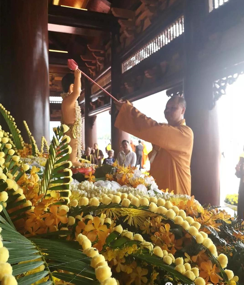 悲愿降娑婆 慈心拔沉沦——天上云居恭迎本师释迦牟尼佛圣诞 悲愿降娑婆 慈心拔沉沦——天上云居恭迎本师释迦牟尼佛圣诞