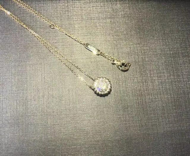 无珠宝不女人 浅谈一下珠宝搭配的讲究 无珠宝不女人 浅谈一下珠宝搭配的讲究