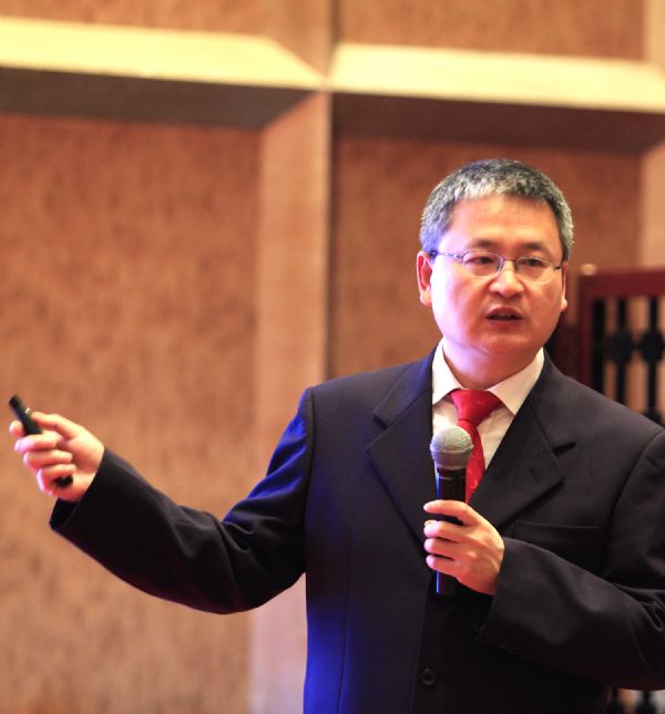 百项奖励奖先进 现金豪车拿回家——集团隆重召开2015年度总结表彰大会 百项奖励奖先进 现金豪车拿回家——集团隆重召开2015年度总结表彰大会