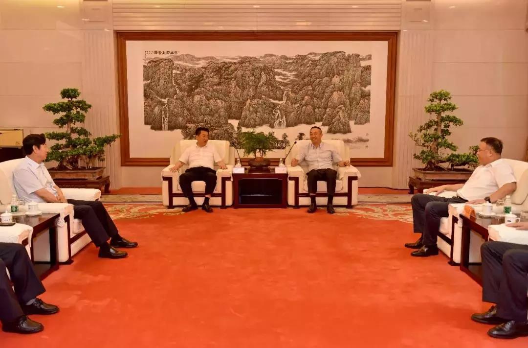 协会荣誉会长朱希铎、鲁瑞清与武宏文赴北京考察团座谈