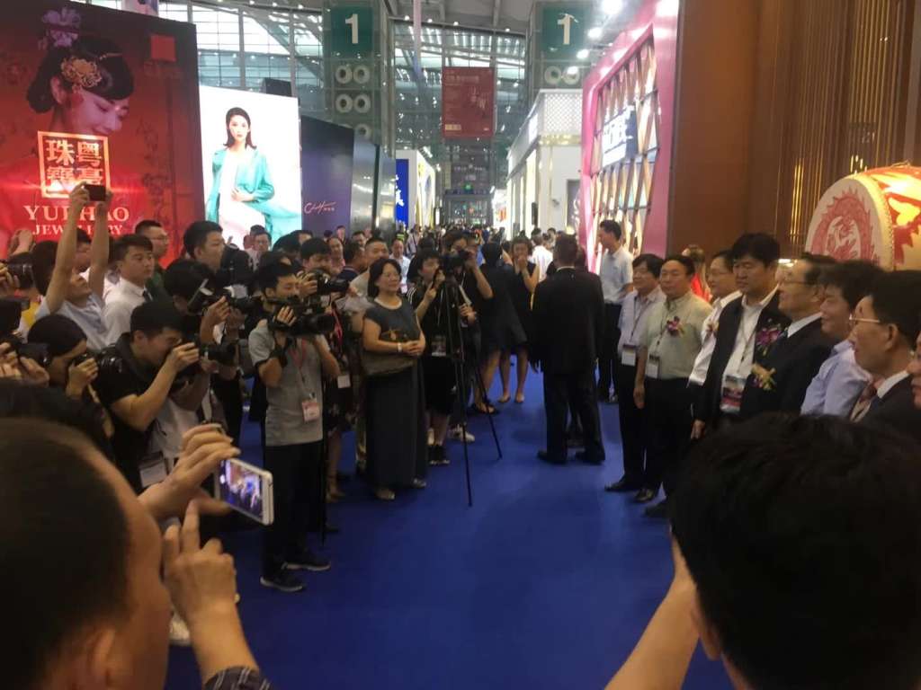 逆风飞扬翘楚,古法黄金典范 ——“古法玺金”珠宝展札记 逆风飞扬翘楚,古法黄金典范 ——“古法玺金”珠宝展札记