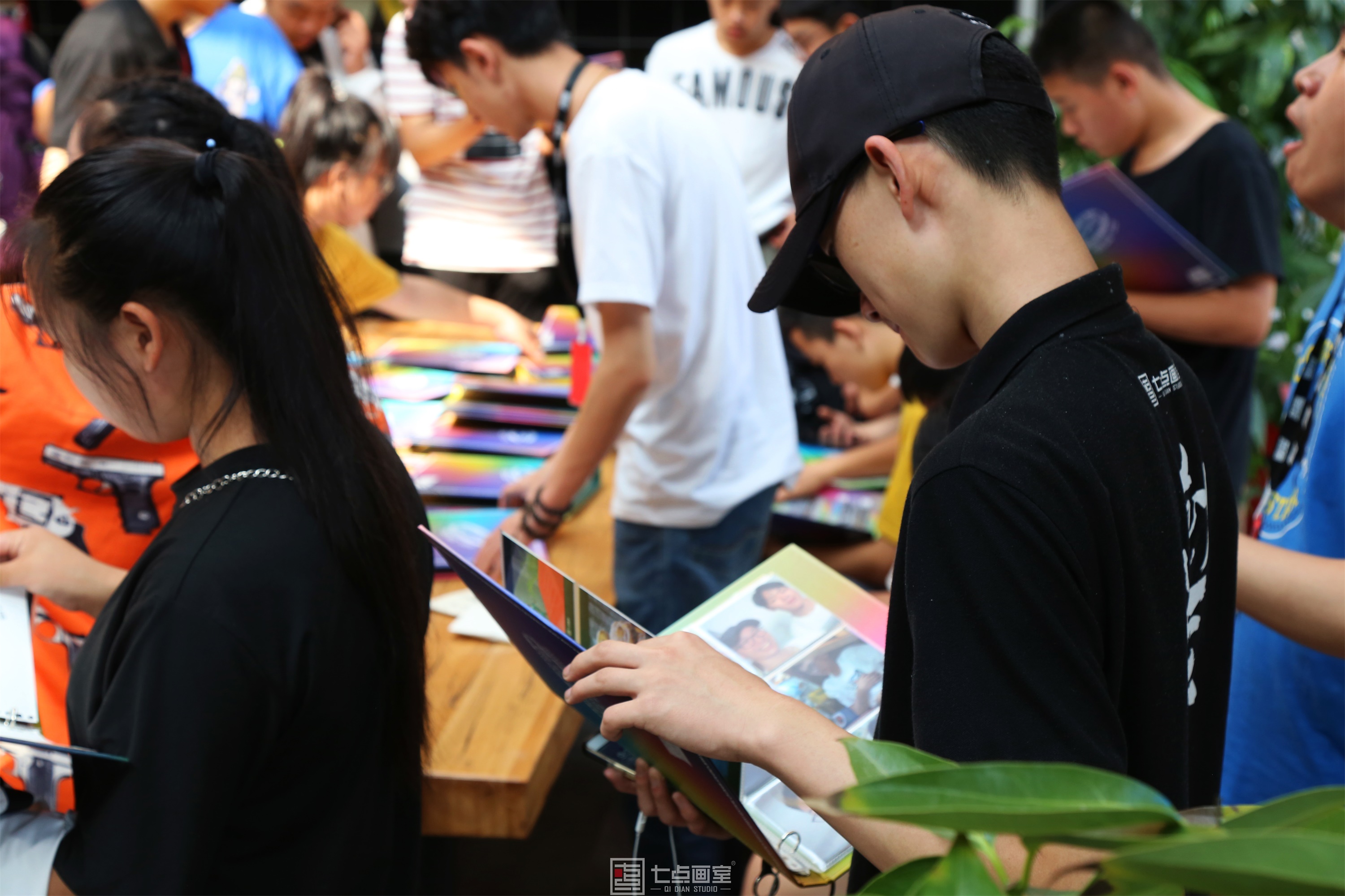 在七点的这个假期笑声跟眼泪一样快(附:暑期班学生作品) 在七点的这个假期笑声跟眼泪一样快(附:暑期班学生作品)