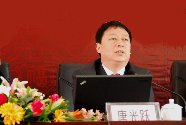 以客户为中心 以品质作保证 以创新求发展——集团召开2009年度总结表彰暨2010年计划工作大会 以客户为中心 以品质作保证 以创新求发展——集团召开2009年度总结表彰暨2010年计划工作大会