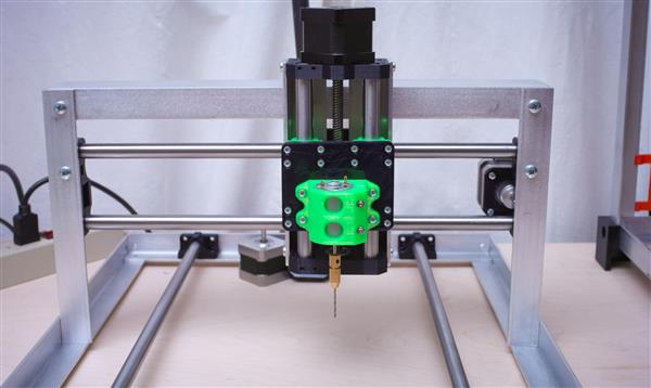 大神使用3D打印成功DIY一台数控机床