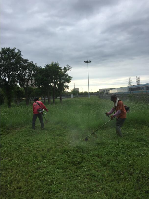 中商企服承接天津地鐵除草服務