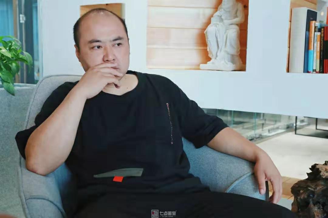 七点名师Big orange ▏人到中年会发胖,但依旧难以抵挡身上的光 七点名师Big orange ▏人到中年会发胖,但依旧难以抵挡身上的光