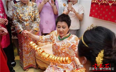 明星们的婚礼珠宝,仅有“鸽子蛋”怎么够? 明星们的婚礼珠宝,仅有“鸽子蛋”怎么够?