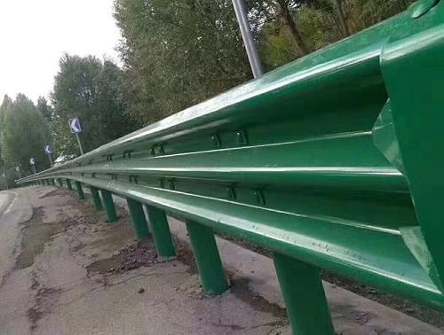 高速公路波形护栏的施工方案 高速公路波形护栏的施工方案
