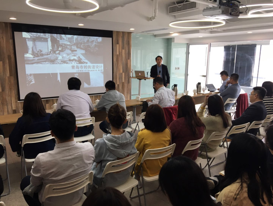 我院举办学术报告会,邀请山建大穆启鹏博士和我院杜臣昌博士解读《青岛市街道设计导则》 我院举办学术报告会,邀请山建大穆启鹏博士和我院杜臣昌博士解读《青岛市街道设计导则》