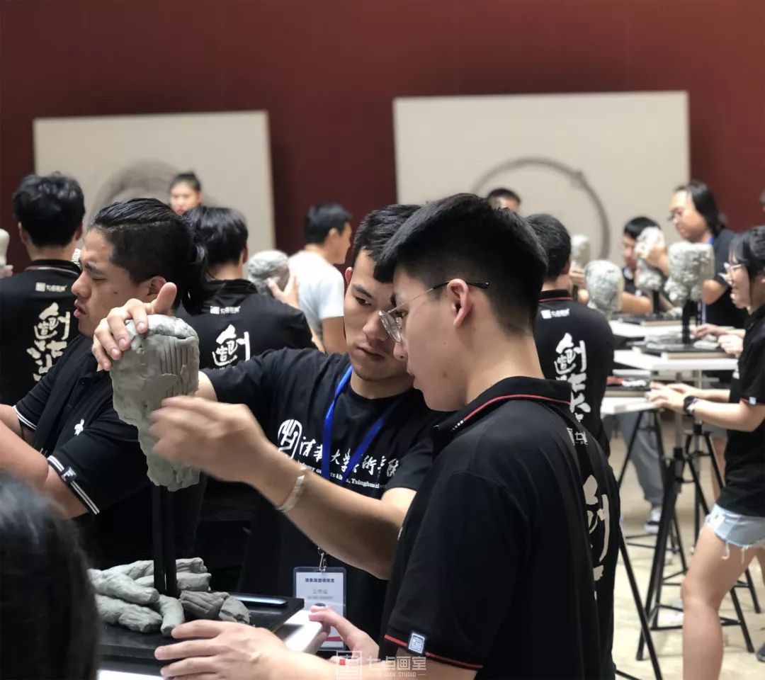 我们一起在美术馆“玩泥巴” 我们一起在美术馆“玩泥巴”