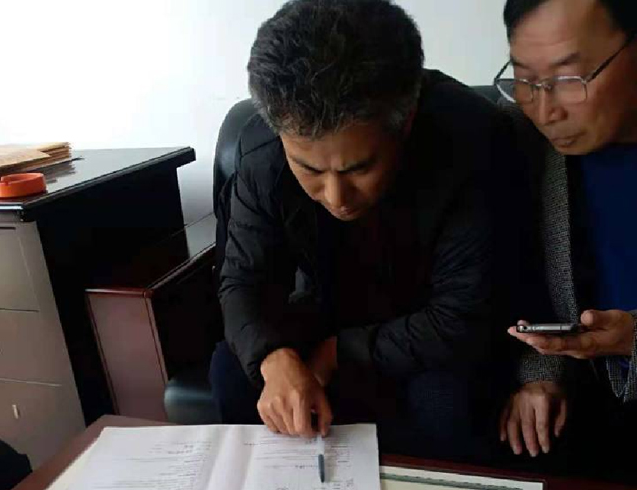 “一切為了農民” ——寫在“油博士五、六級壓榨技術榨油機暢銷市場”之際 “一切為了農民” ——寫在“油博士五、六級壓榨技術榨油機暢銷市場”之際