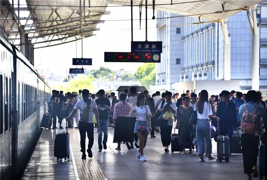 开学啦！2019年铁路暑运圆满收官