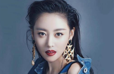 “太子妃”张天爱解锁新款珠宝,看她如何演绎多样的“后宫人生” “太子妃”张天爱解锁新款珠宝,看她如何演绎多样的“后宫人生”