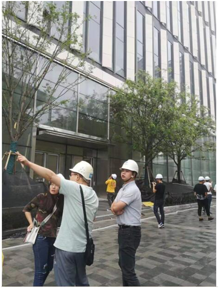公司骨干与10名新入职大学生再结师徒缘 公司骨干与10名新入职大学生再结师徒缘