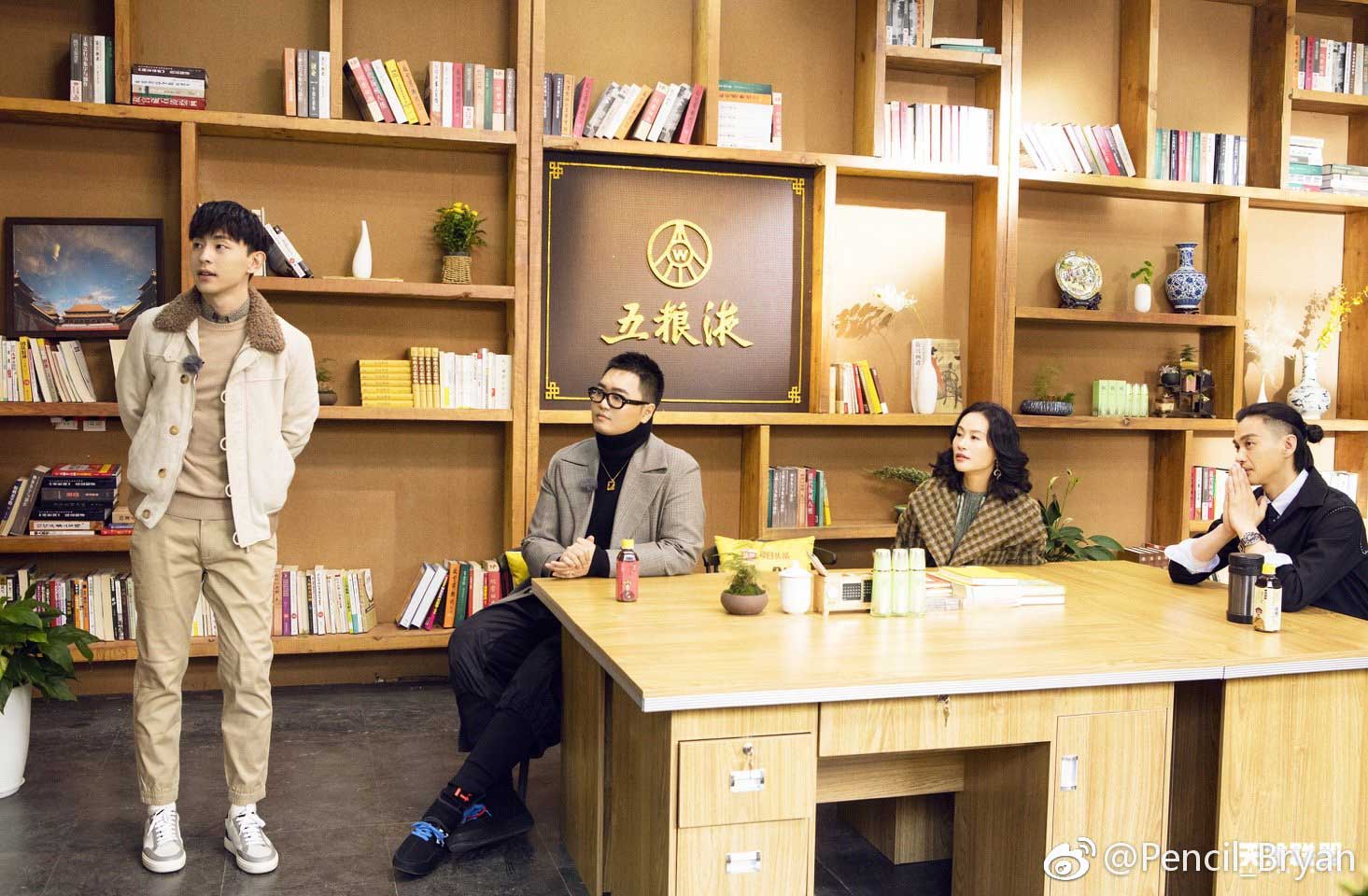 敢直接把草稿图当海报放出来,这是什么神仙甲方爸爸 敢直接把草稿图当海报放出来,这是什么神仙甲方爸爸