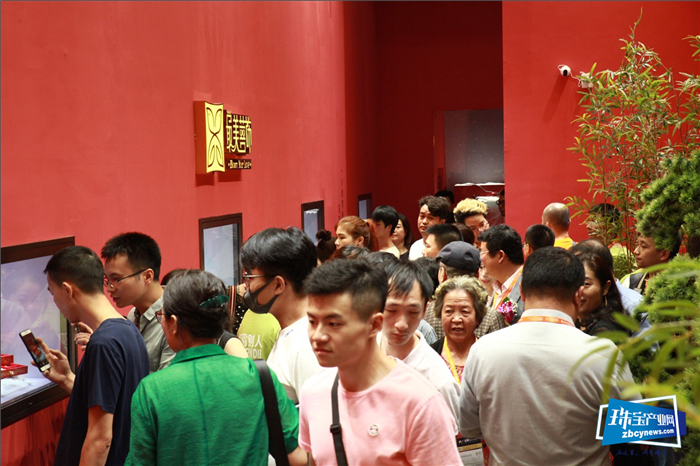 粤豪珠宝“新中式造办处”闪耀2019深圳珠宝展 粤豪珠宝“新中式造办处”闪耀2019深圳珠宝展