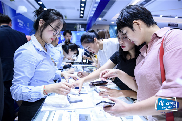 “全球铂金时尚联盟2019秋冬新品发布会”大幕耀启