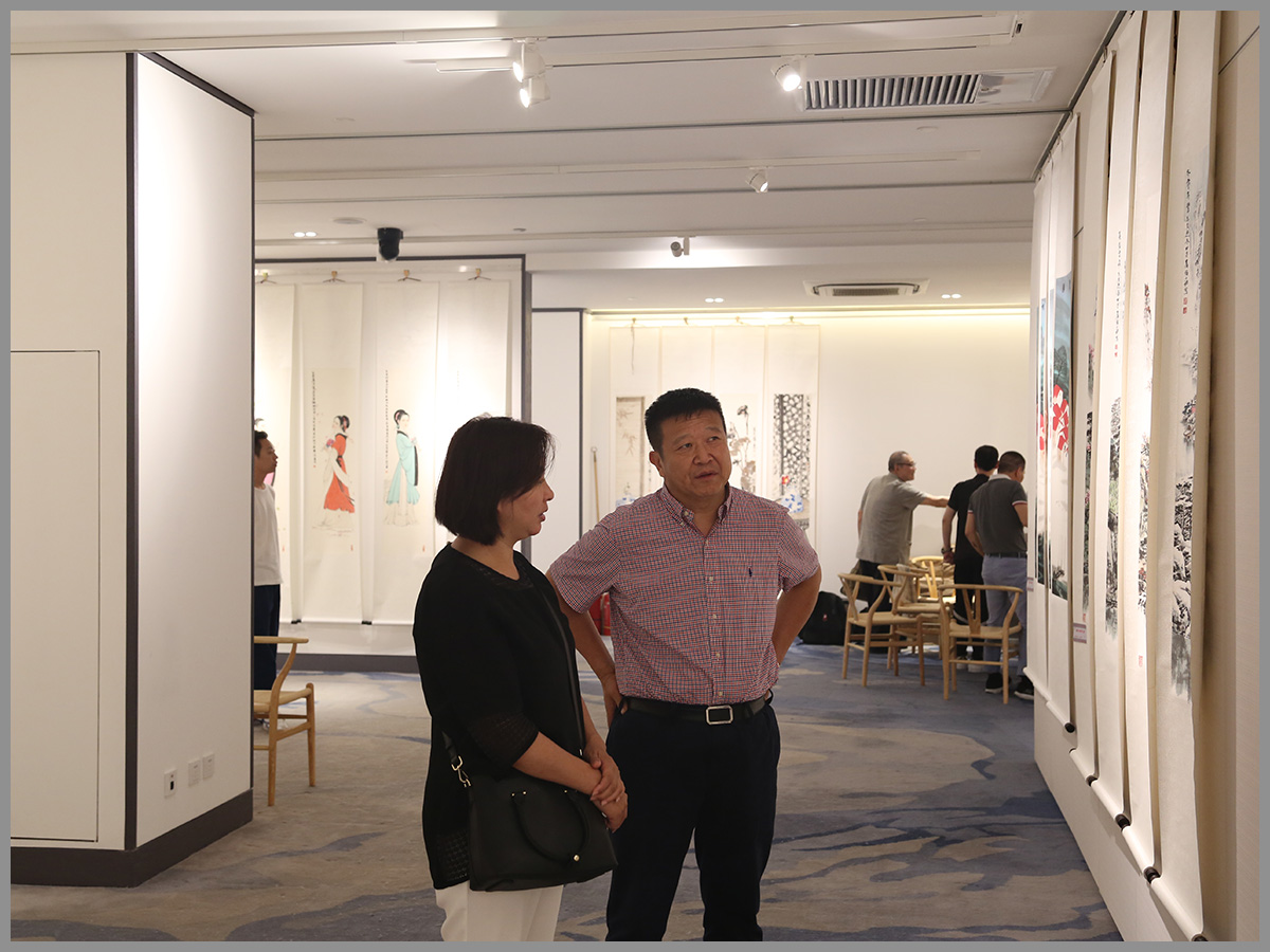 北京弘钰博古玩城举办“翰海画院四条屏书画展”