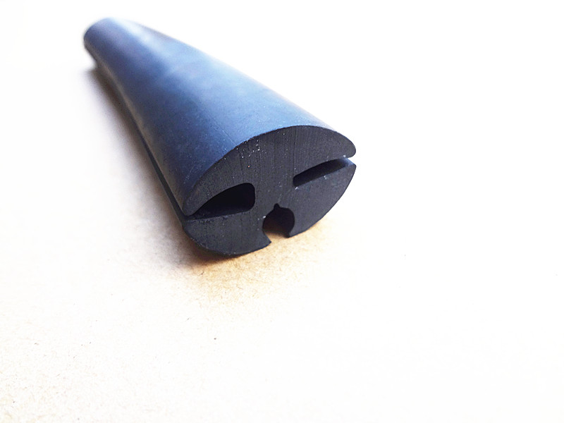 EPDM Sponge Extrusion Seals