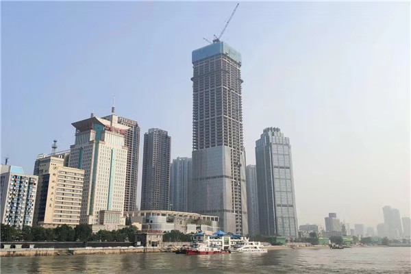 贝博论坛物业携手长航实业共同描绘汉口滨江第一高楼——武汉长江航运中心未来蓝图 贝博论坛物业携手长航实业共同描绘汉口滨江第一高楼——武汉长江航运中心未来蓝图