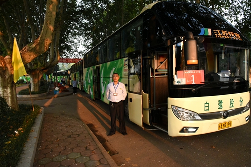 白鷺公司深耕包車市場，高校用車又傳捷報