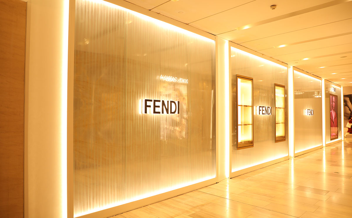 FENDI 店
