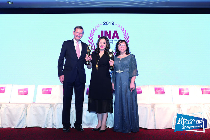 赛菲尔珠宝荣获2019JNA“年度品牌大奖 ” 赛菲尔珠宝荣获2019JNA“年度品牌大奖 ”