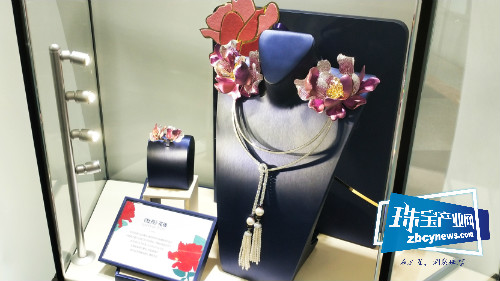 爱丽丝珠宝参展香港国际珠宝展 十大国花艺术艺术珠宝惊艳国际之都 爱丽丝珠宝参展香港国际珠宝展 十大国花艺术艺术珠宝惊艳国际之都