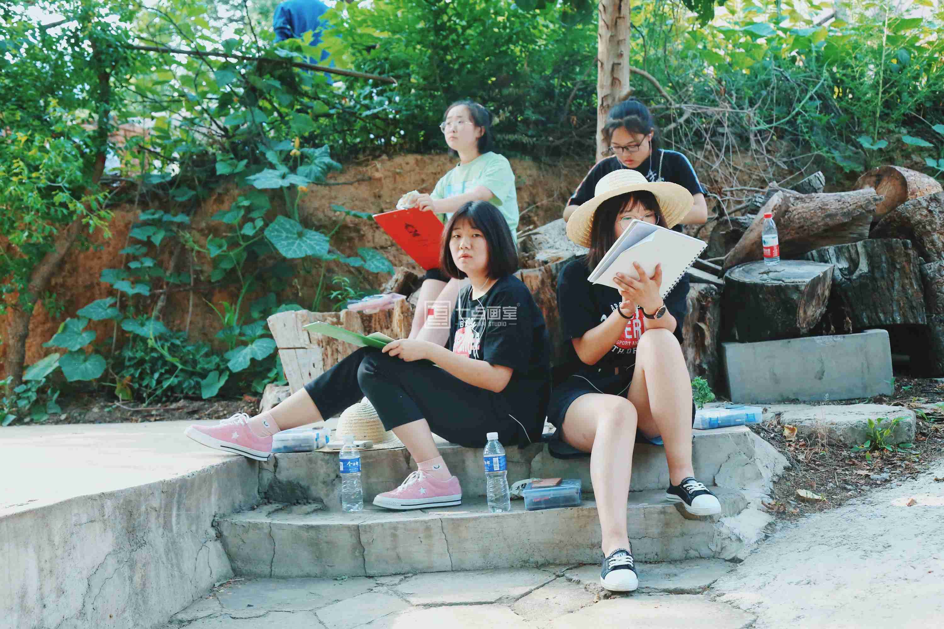 来一场说走就走的写生,用绘画的方式连接世界 来一场说走就走的写生,用绘画的方式连接世界