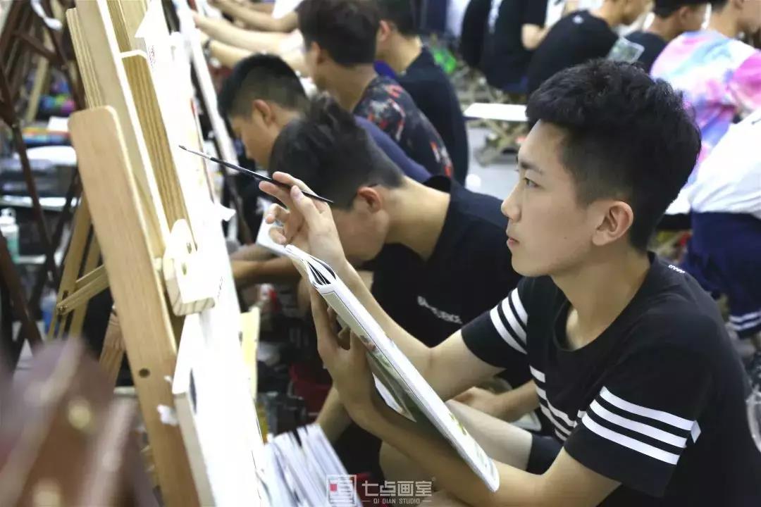 黄金床位开抢|七点画室寒假冲刺班报名窗口限时开放! 黄金床位开抢|七点画室寒假冲刺班报名窗口限时开放!