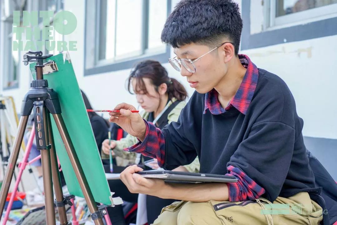 闪闪发光的写生季 : 一路上不断创造快乐制造惊喜 闪闪发光的写生季 : 一路上不断创造快乐制造惊喜