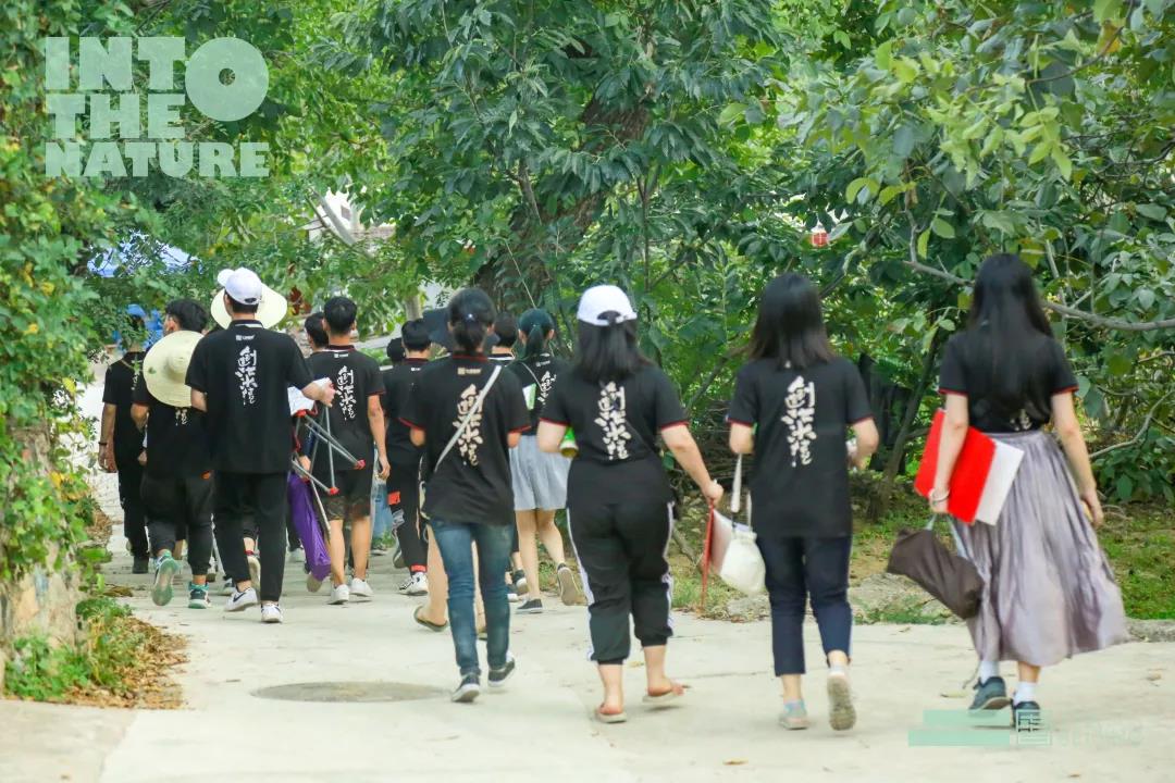 闪闪发光的写生季 : 一路上不断创造快乐制造惊喜 闪闪发光的写生季 : 一路上不断创造快乐制造惊喜