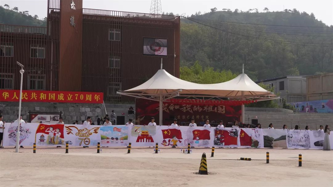 北京演艺专修学院“我和我的祖国”千人大合唱活动精彩回顾 