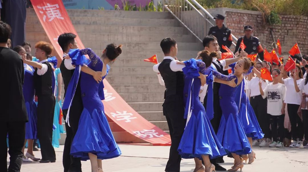 北京演艺专修学院“我和我的祖国”千人大合唱活动精彩回顾 