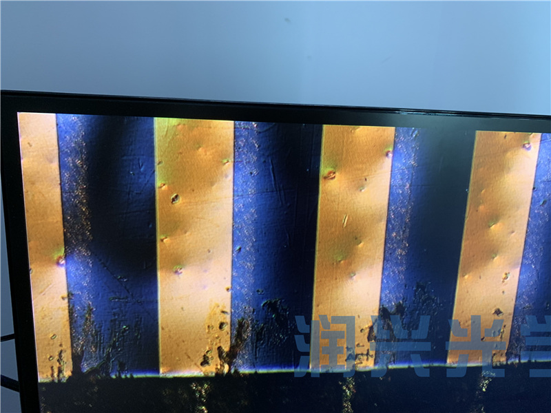 微分干涉显微镜下超大液晶屏的导电粒子压痕