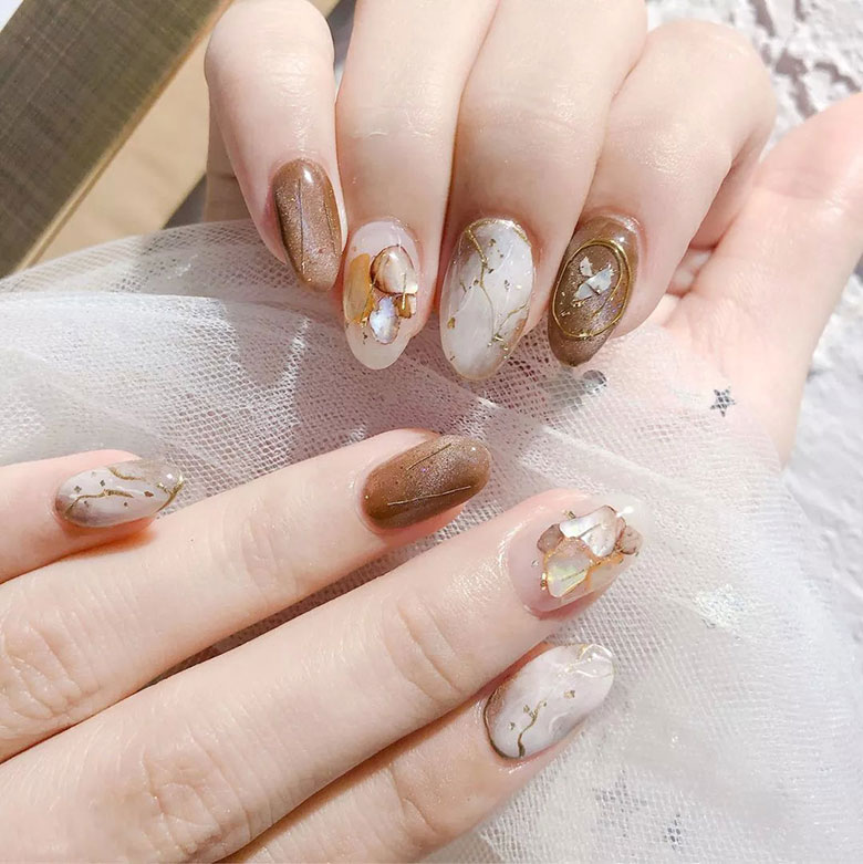 横扫初秋时尚圈的美甲款式,抢先体验! 横扫初秋时尚圈的美甲款式,抢先体验!