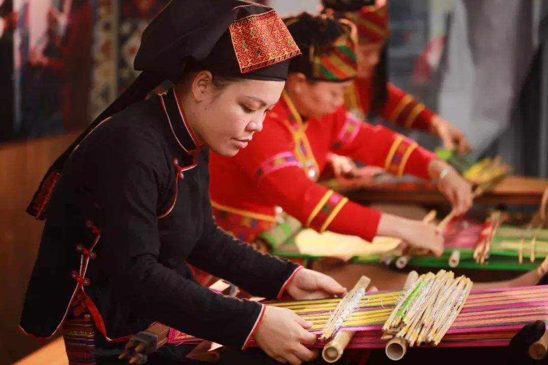 非物质文化遗产黎族传统纺染织绣技艺