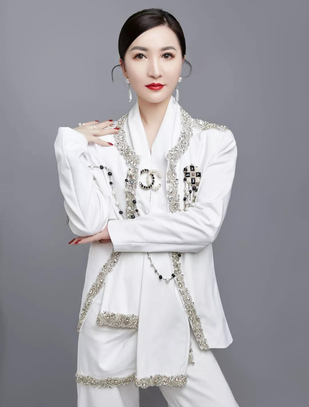 mk美咖秦红怡 mk美咖秦红怡