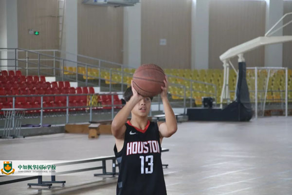 燃！中加枫华国际学校高中部举行第二届篮球嘉年华