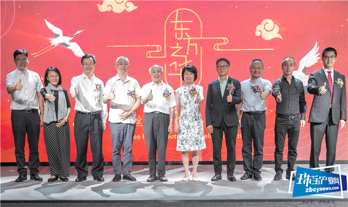“东方之华——花丝镶嵌精品珠宝展”正式启幕 “东方之华——花丝镶嵌精品珠宝展”正式启幕