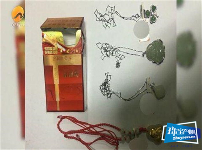 泉州一珠宝店先后4次被盗!往柜台一看 惊了!只因老板这个疏忽 泉州一珠宝店先后4次被盗!往柜台一看 惊了!只因老板这个疏忽