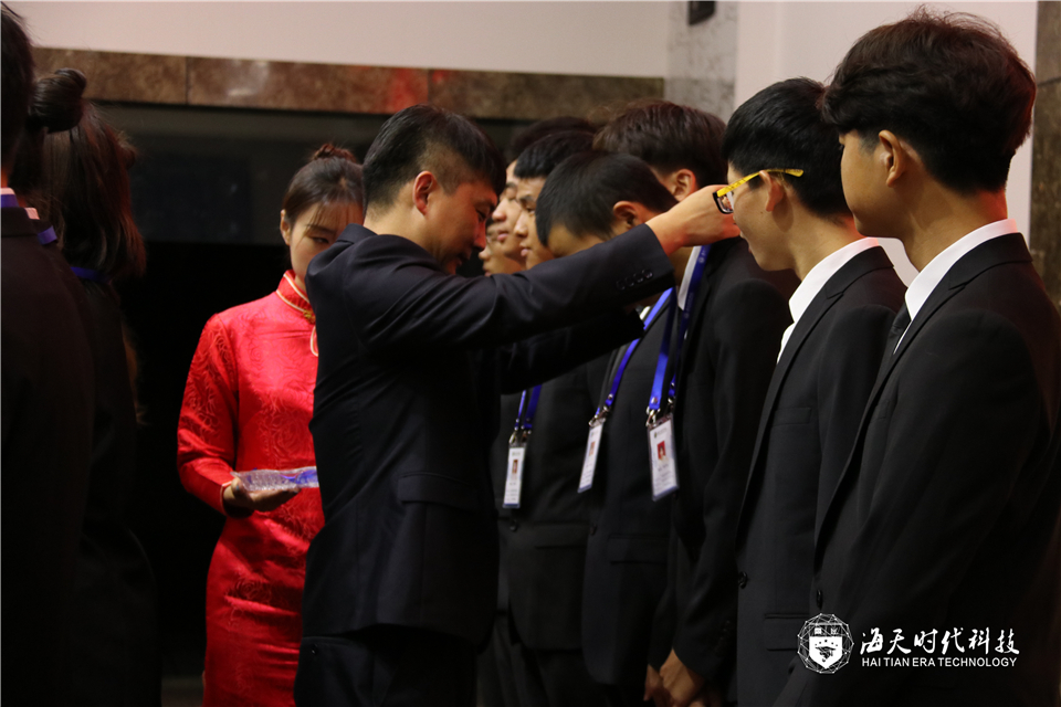 重庆城市ballbet贝博app下载BB平台2019级建筑工程系ballbet班现代学徒制授牌仪式 重庆城市ballbet贝博app下载BB平台2019级建筑工程系ballbet班现代学徒制授牌仪式