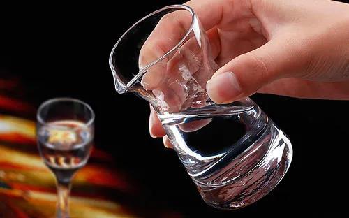 中小酒企求生之道──“得年轻人得天下” 中小酒企求生之道──“得年轻人得天下”