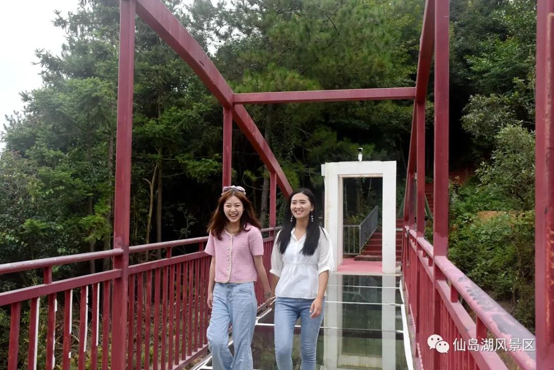 兔儿姐妹随笔/水光潋滟晴方好,山色空蒙雨亦奇 兔儿姐妹随笔/水光潋滟晴方好,山色空蒙雨亦奇