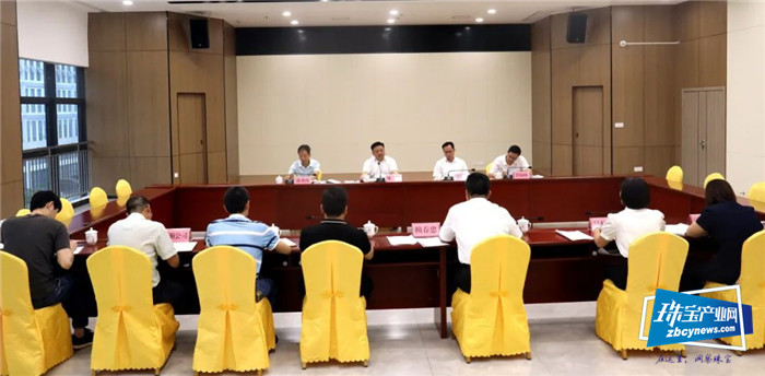 贺州市委书记林冠深入广西黄金珠宝产业园开展重中之重项目调研 贺州市委书记林冠深入广西黄金珠宝产业园开展重中之重项目调研