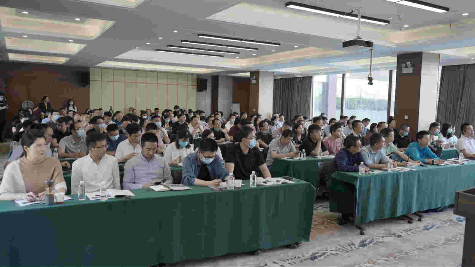 谈判也要学会出牌——合一领袖学院卓越管理班9期《谈判技法与博弈之术》课程纪实 谈判也要学会出牌——合一领袖学院卓越管理班9期《谈判技法与博弈之术》课程纪实