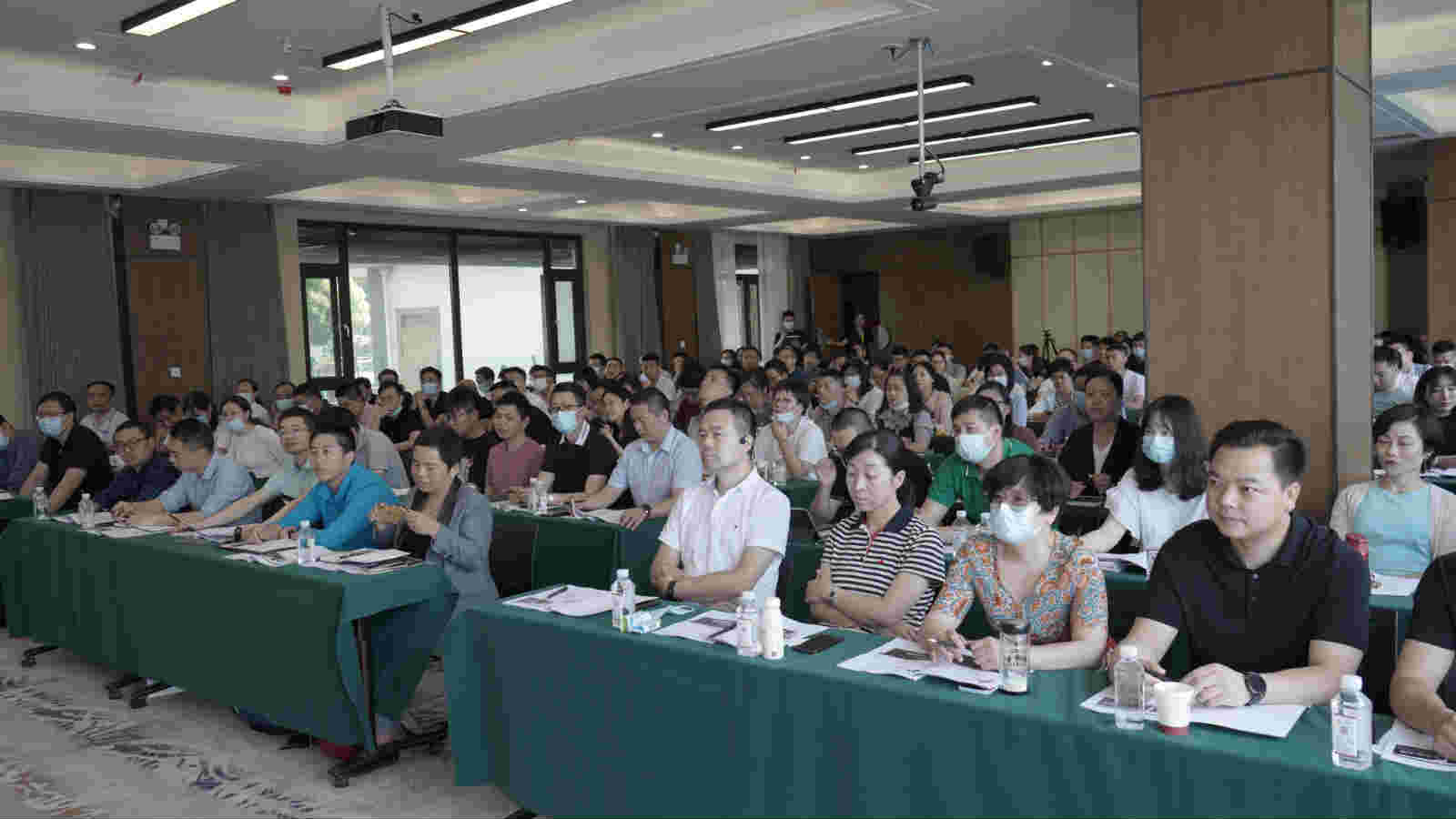 谈判也要学会出牌——合一领袖学院卓越管理班9期《谈判技法与博弈之术》课程纪实 谈判也要学会出牌——合一领袖学院卓越管理班9期《谈判技法与博弈之术》课程纪实